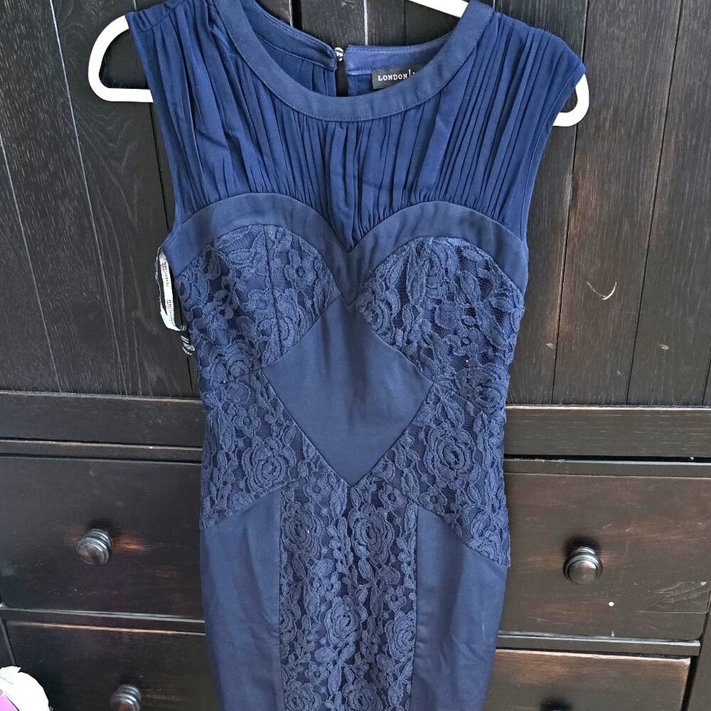London Dress Company Glenda Lace Sheath Dress Navy Size 6 NWOT